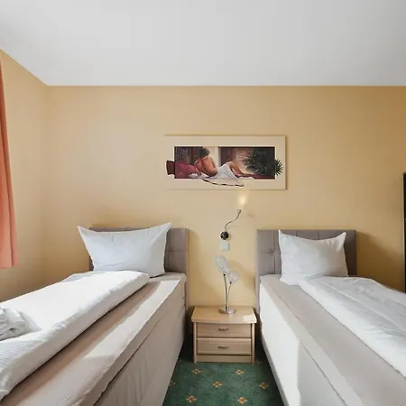 7o'clock Hannover Messe * Laatzen