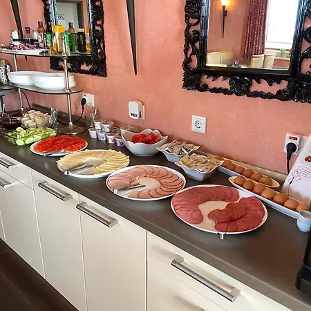 7o'clock Hannover Messe Hotel *